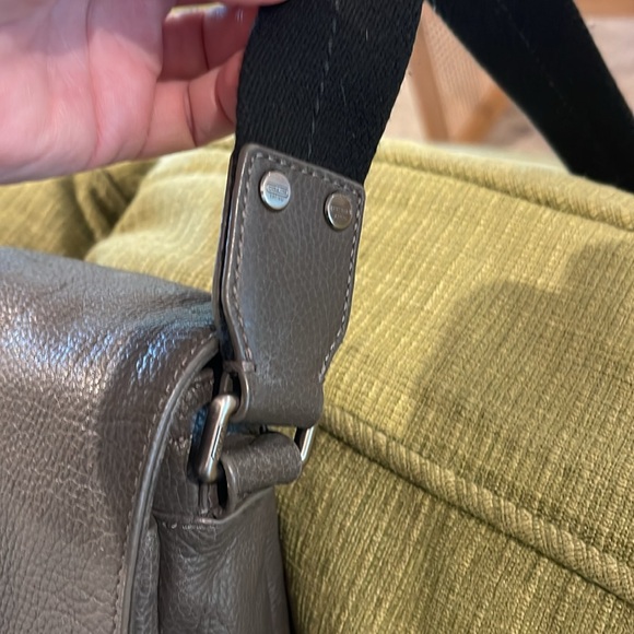 Coach “Camden” Pebbled Leather Unisex Messenger Bag - Picture 3 of 16